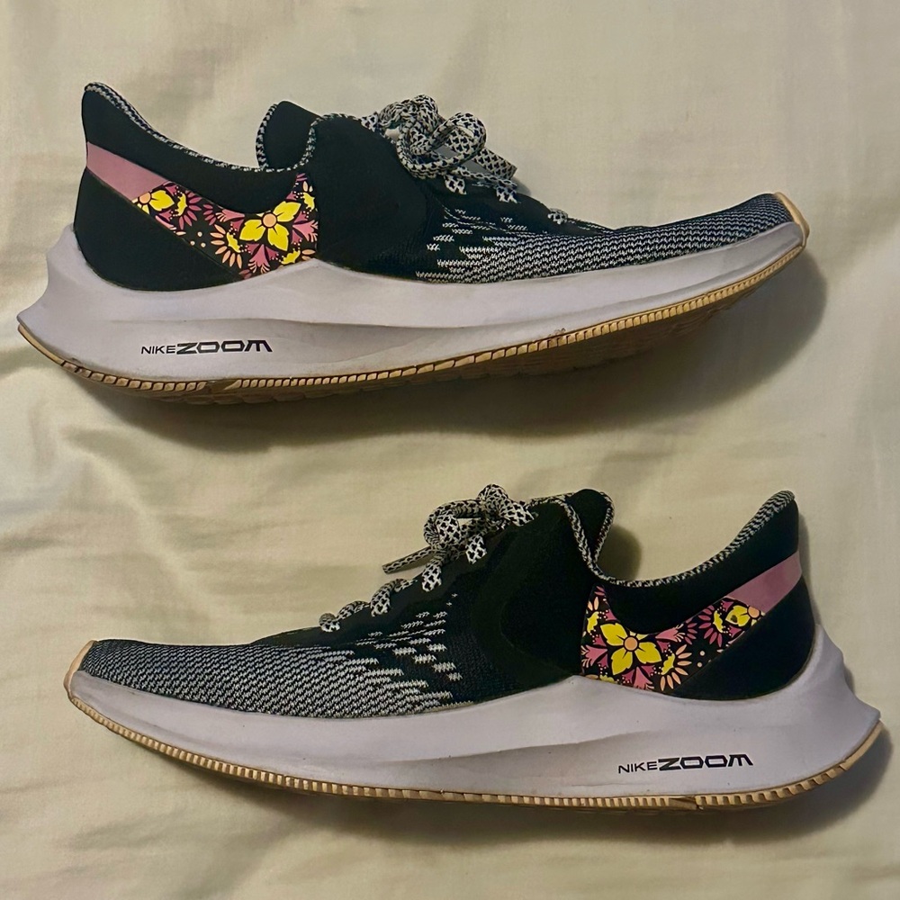 Nike Zoom Women's Black and Pink Floral Running Shoes